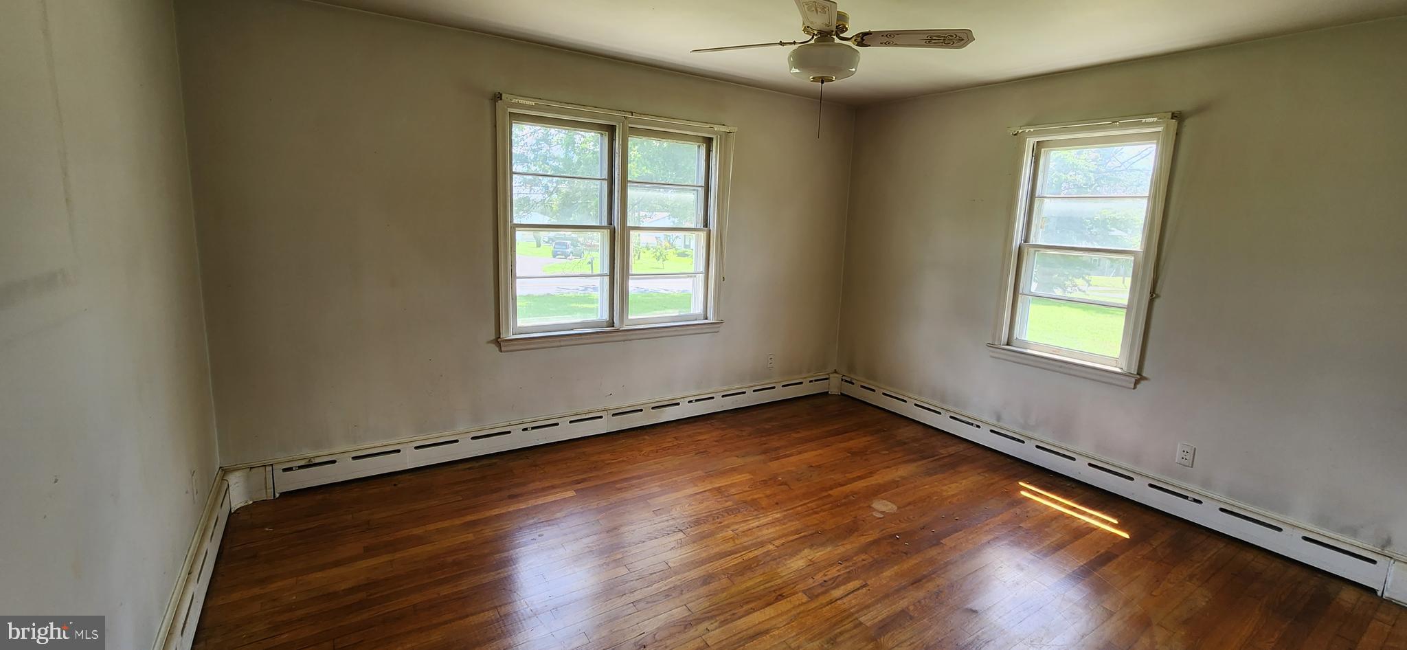 MILFORD SQ ESTS - Residential