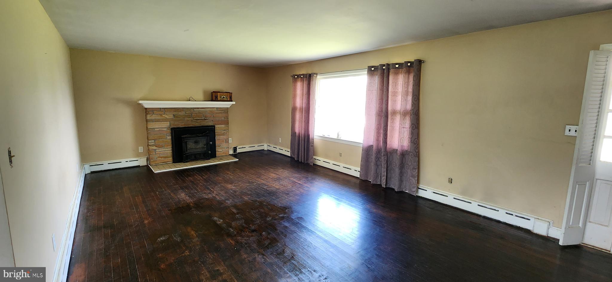 MILFORD SQ ESTS - Residential