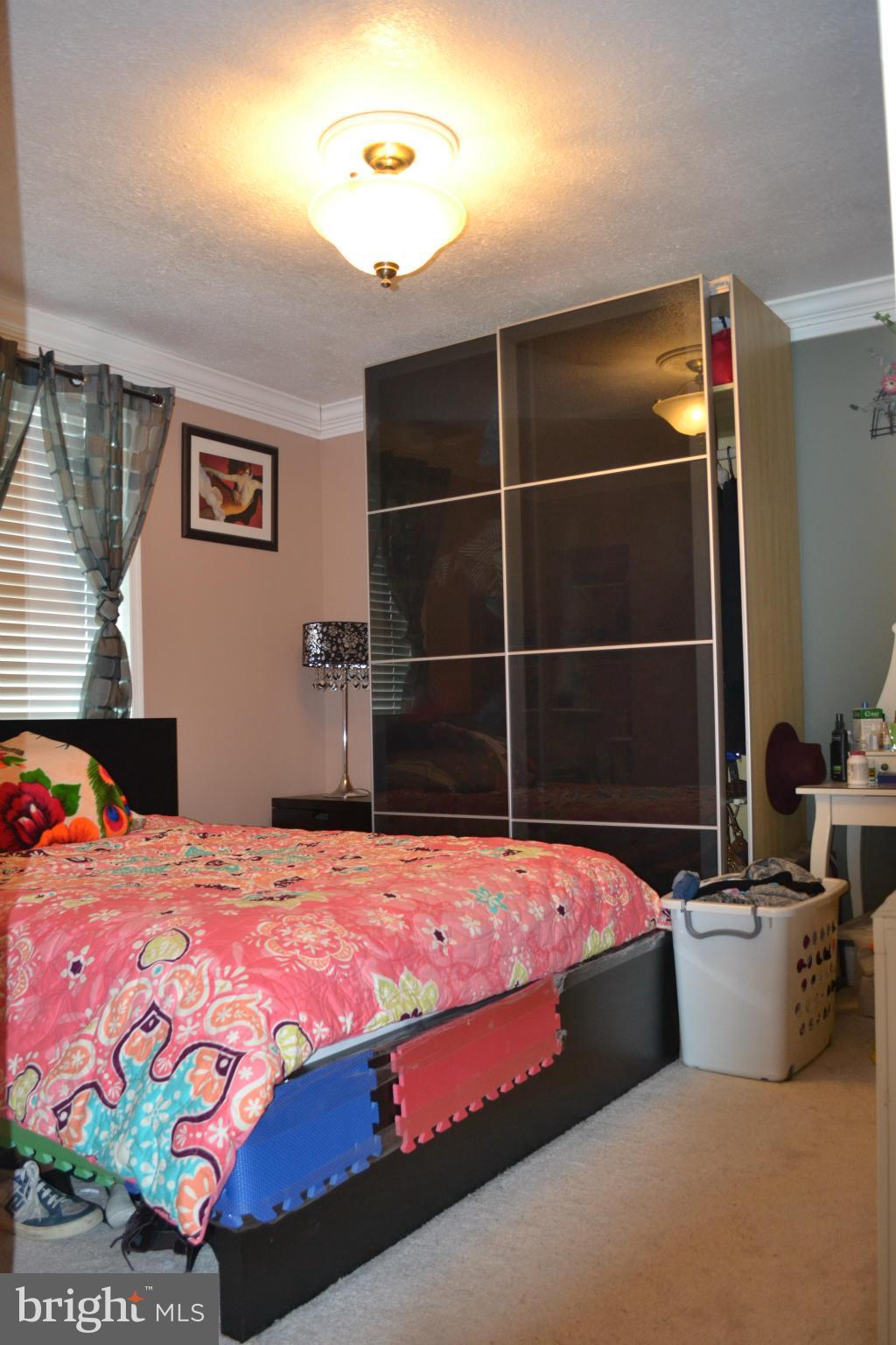 DELK MANOR - Residential