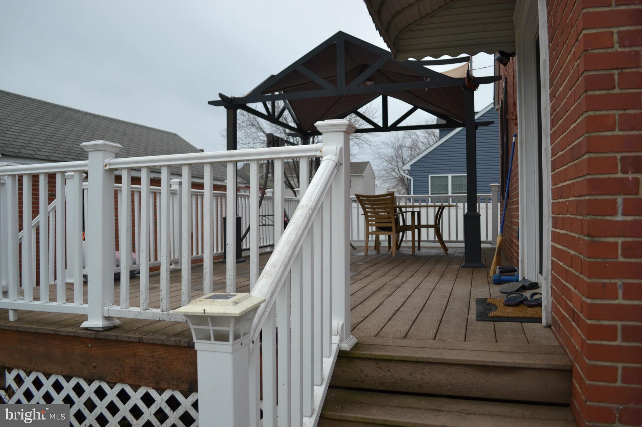 DELK MANOR - Residential