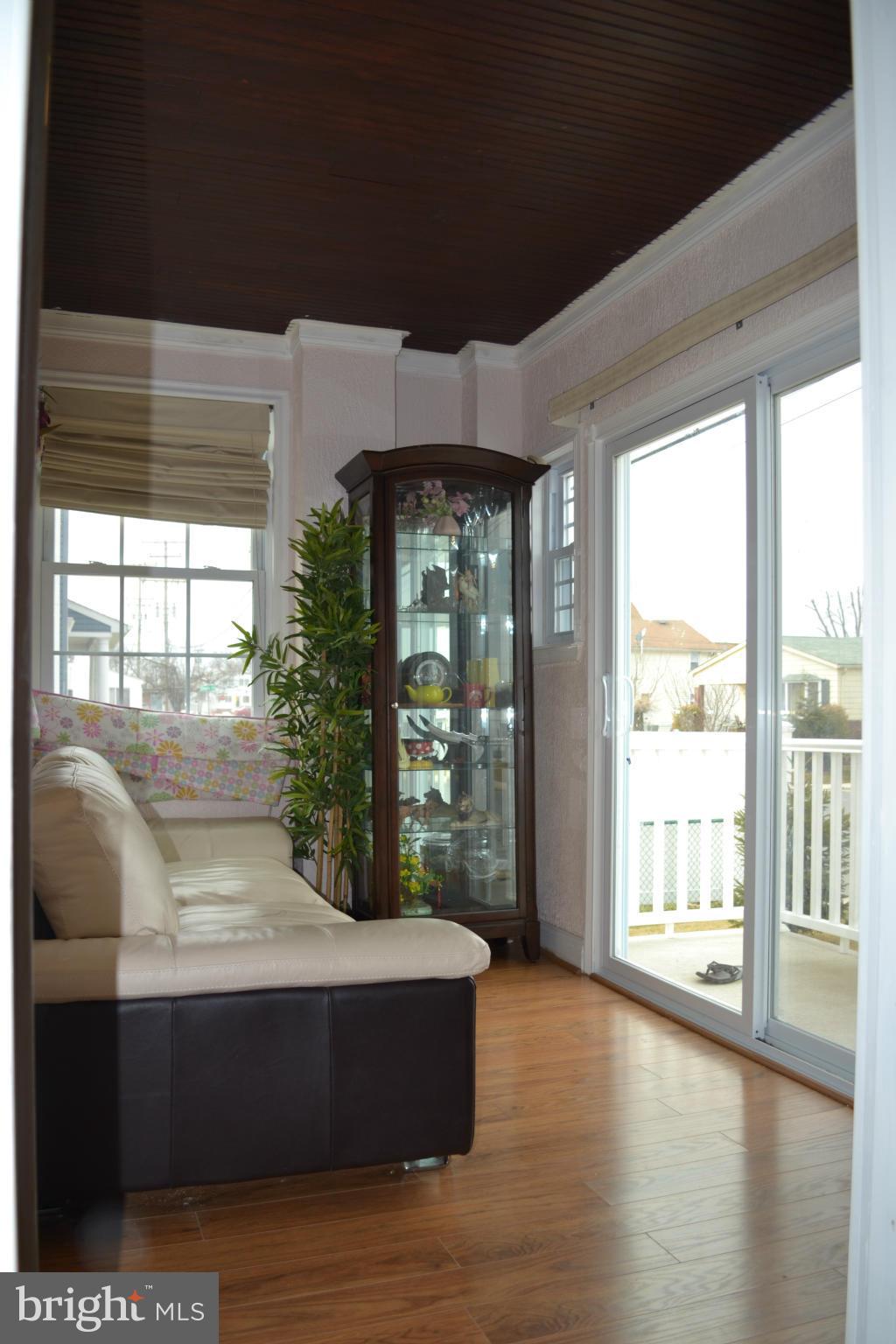 DELK MANOR - Residential