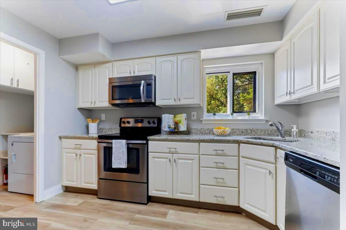 OAK HILL ESTATES - Residential