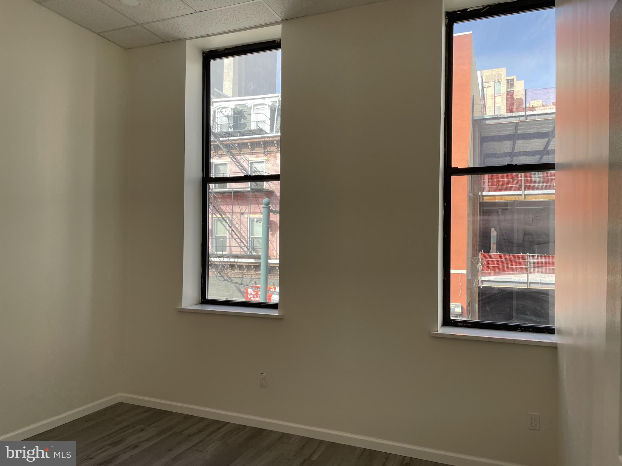 CHINATOWN - Residential Lease