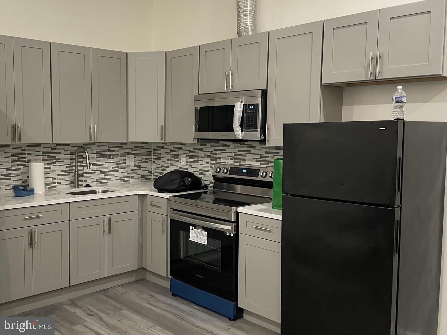 CHINATOWN - Residential Lease