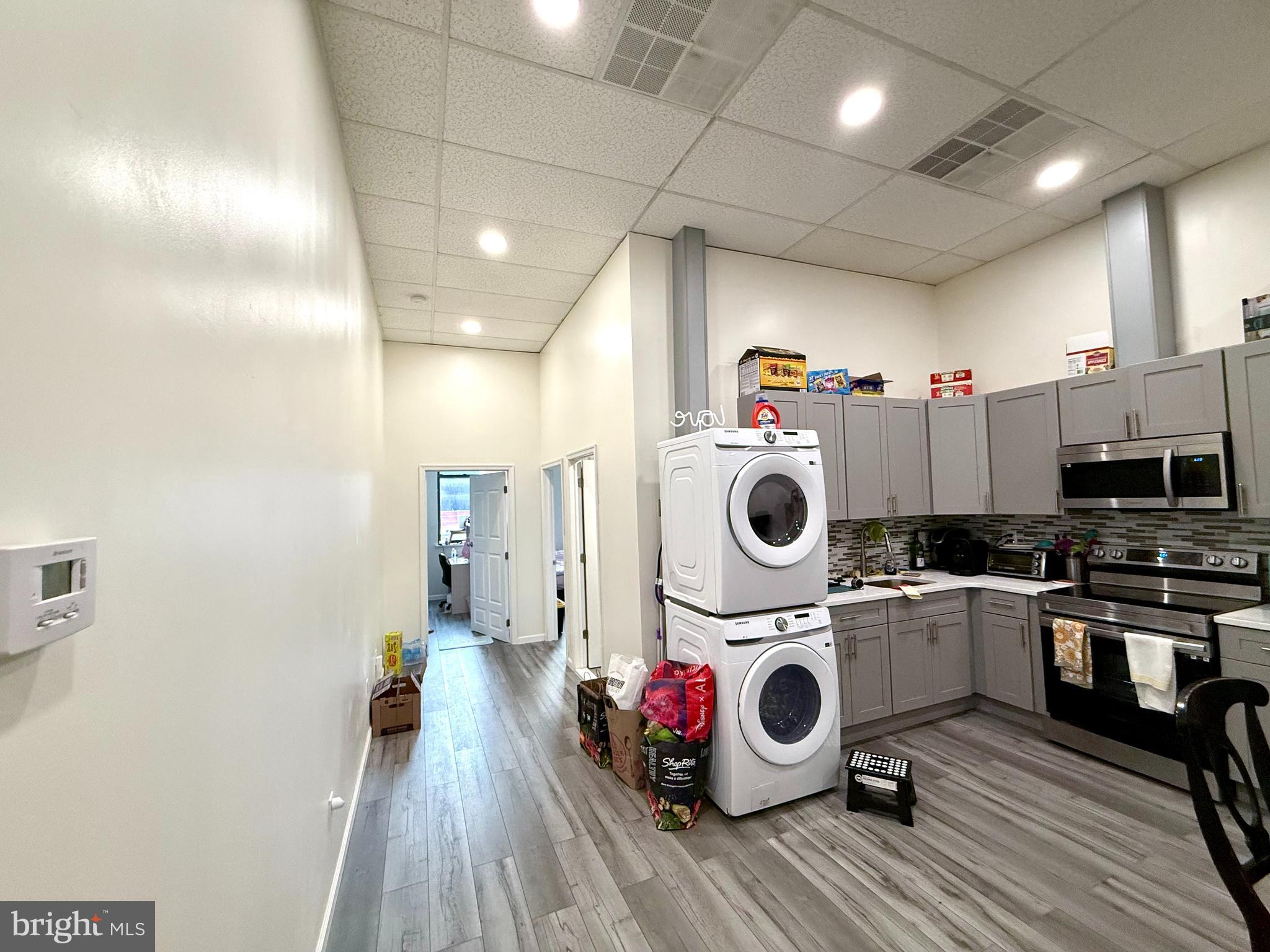 CHINATOWN - Residential Lease