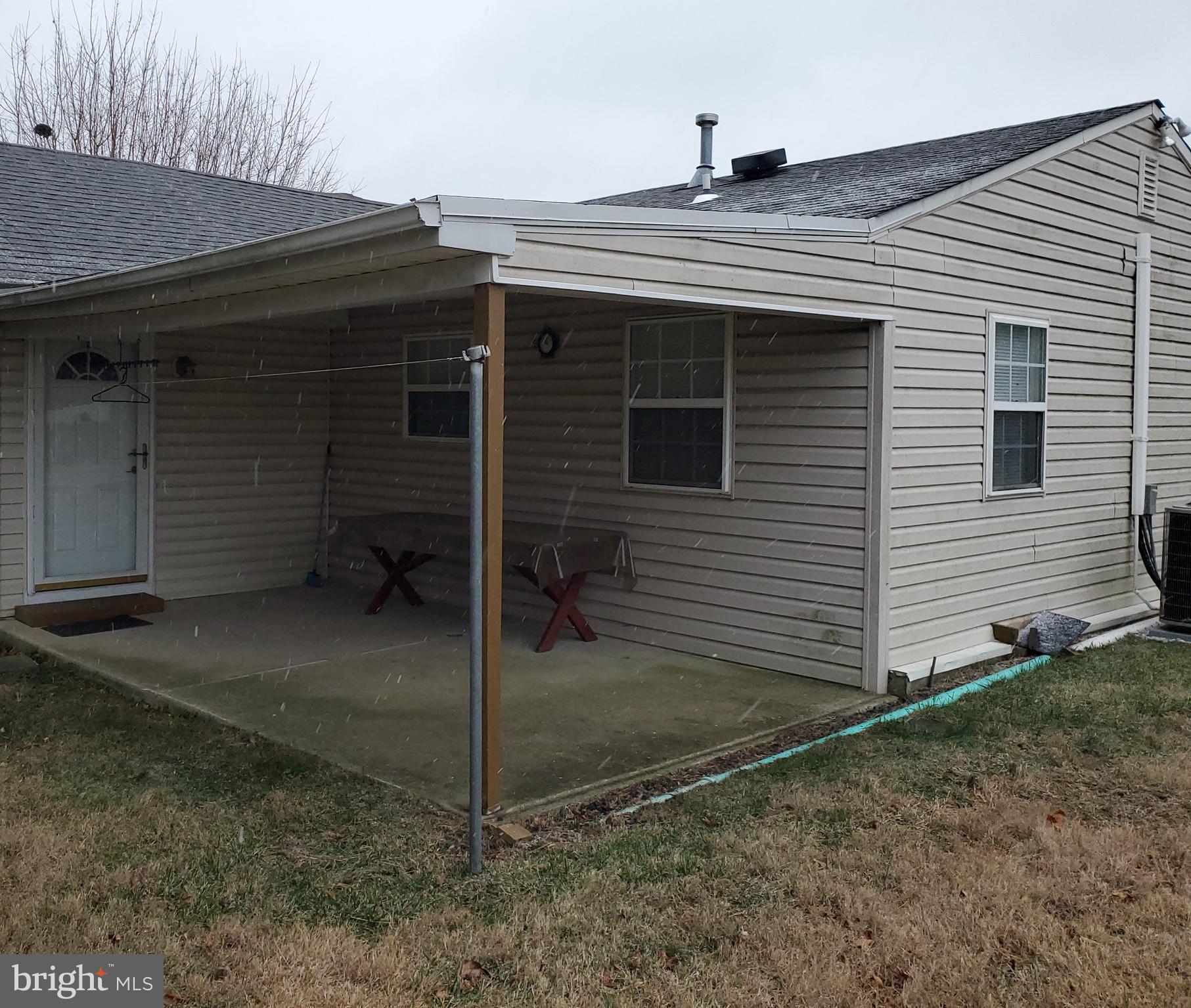 FEASTERVILLE - Residential Lease