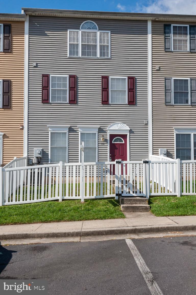ALTAMONT GARDENS - Residential