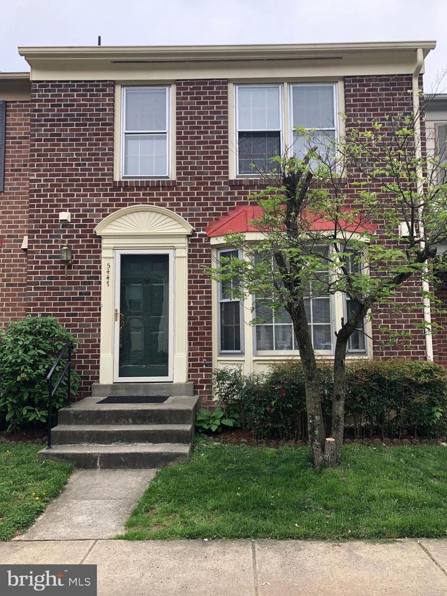 Offers will be reviewed at Noon Monday 4/29. Wonderful Spacious Bright & Brick-front 3 Bedrooms, 3 full baths and 1 half bath townhouse in Colony Park! Cul-De-Sac. Brand New Carpet through out and Fresh Paint. Spacious Eat-in Kitchen boasts large table space & Bay Window. Relax in the Deck. large Master Bedroom! Fully-finished walk-out basement with 2 extra rooms.Quiet fenced in back patio.Convenient location, Walking distance to the Burke VRE. Close to GMU, Shopping,  and all the major commuter routes.Home is Well maintained and Super clean.  Park in space #179 or any unnumbered space. Please remove shoes or wear shoe coverings when showing. Thanks.