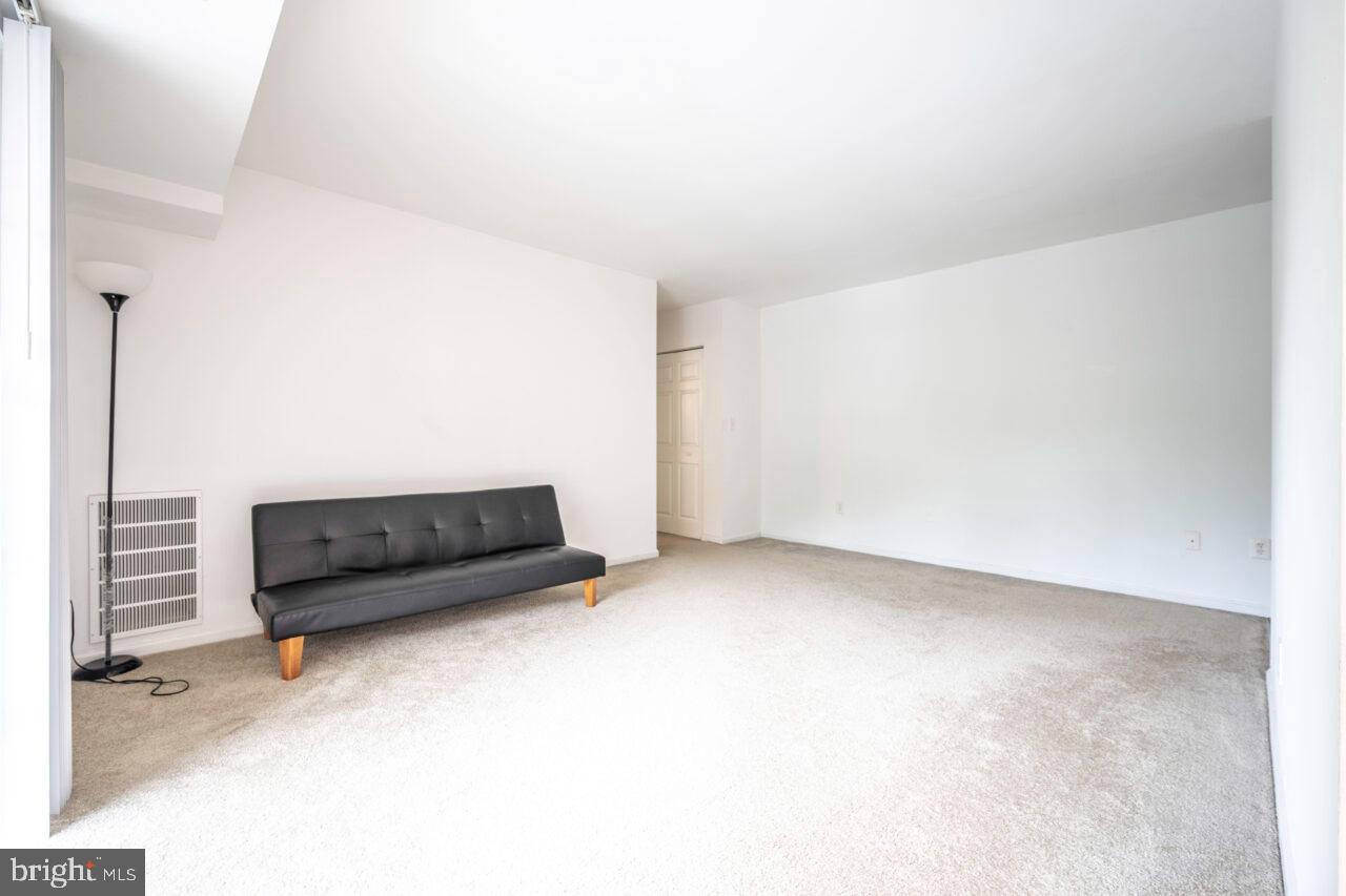 RIVER TERRACE - Residential