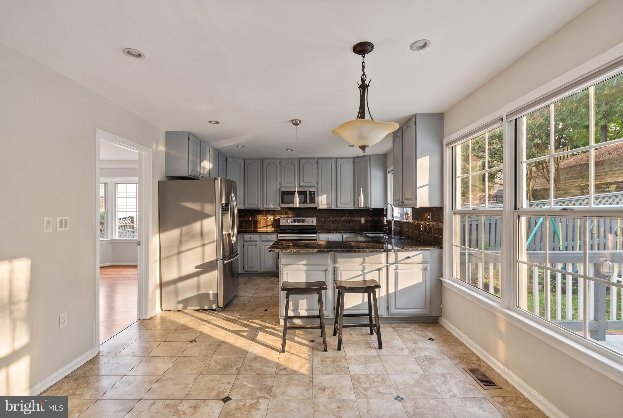 18 SOLITAIRE COURT