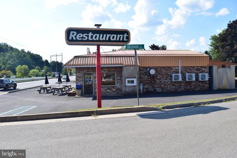 Photo of 1515 Port Matilda Highway, PHILIPSBURG, PA 16866 (MLS # PACE2516016)