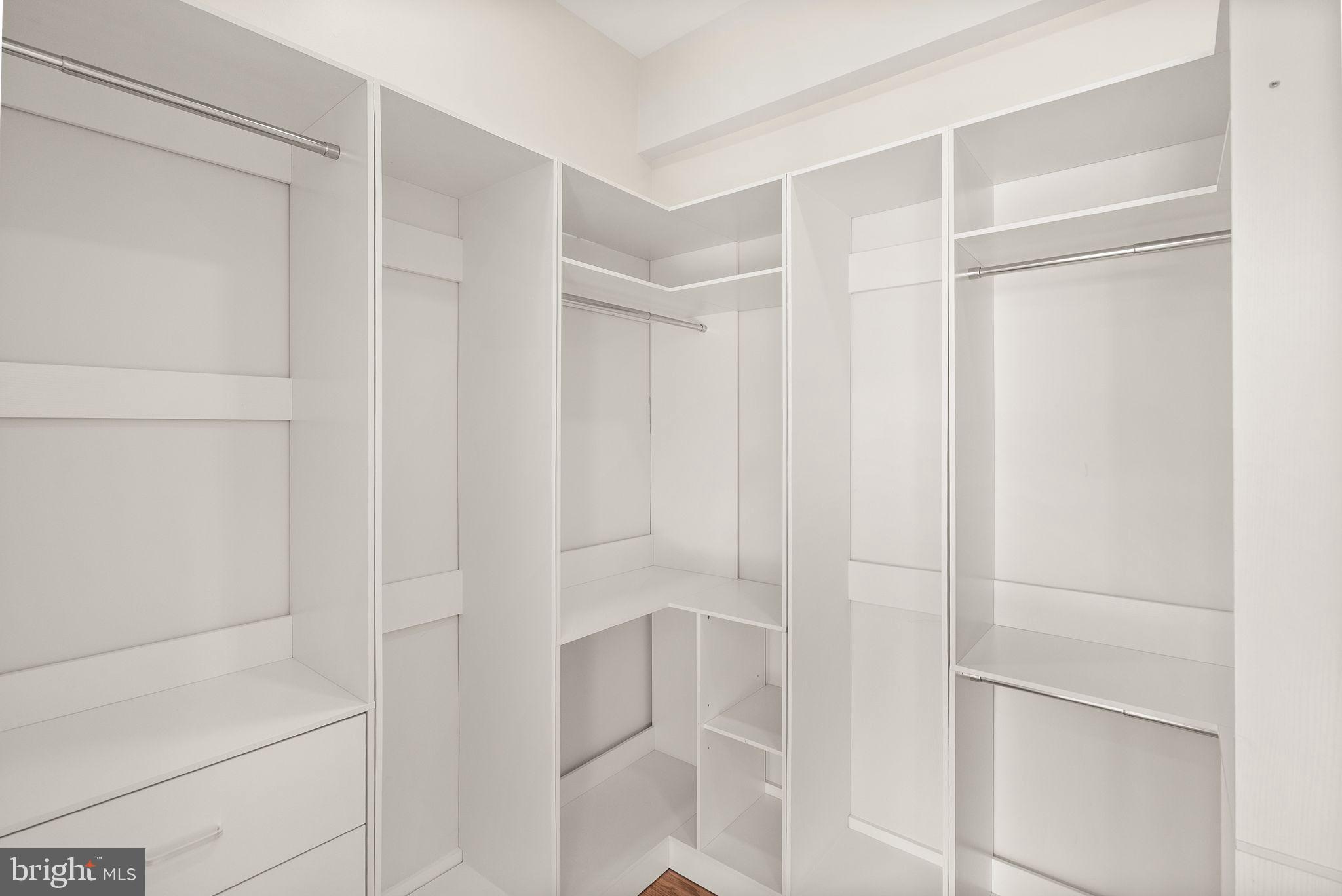 BRANDON VILLAGE - Residential