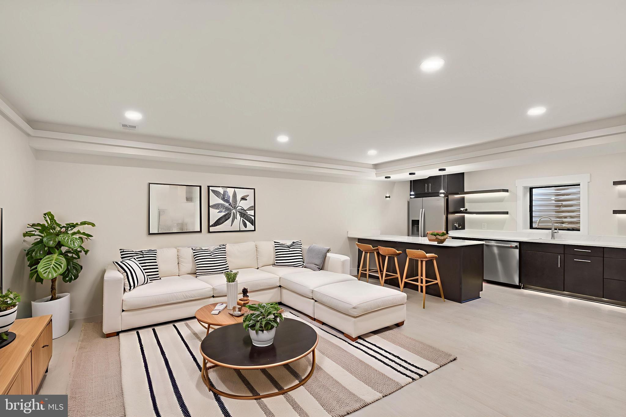 BRANDON VILLAGE - Residential