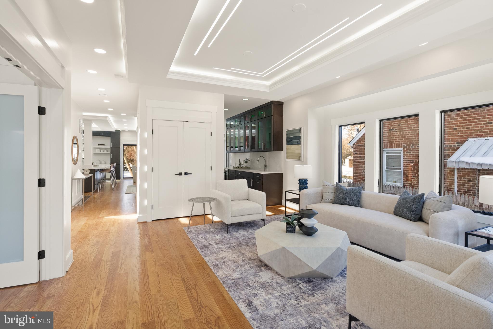 BRANDON VILLAGE - Residential