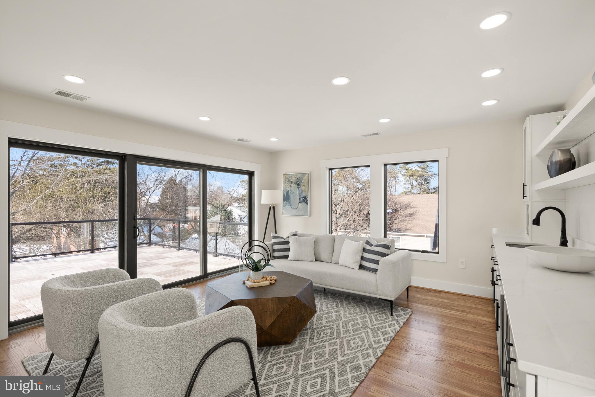 BRANDON VILLAGE - Residential