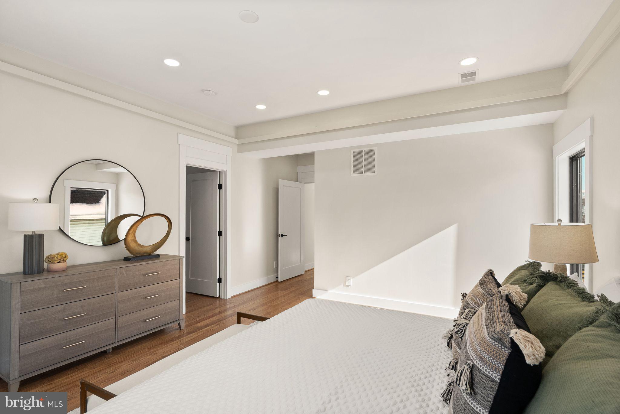 BRANDON VILLAGE - Residential