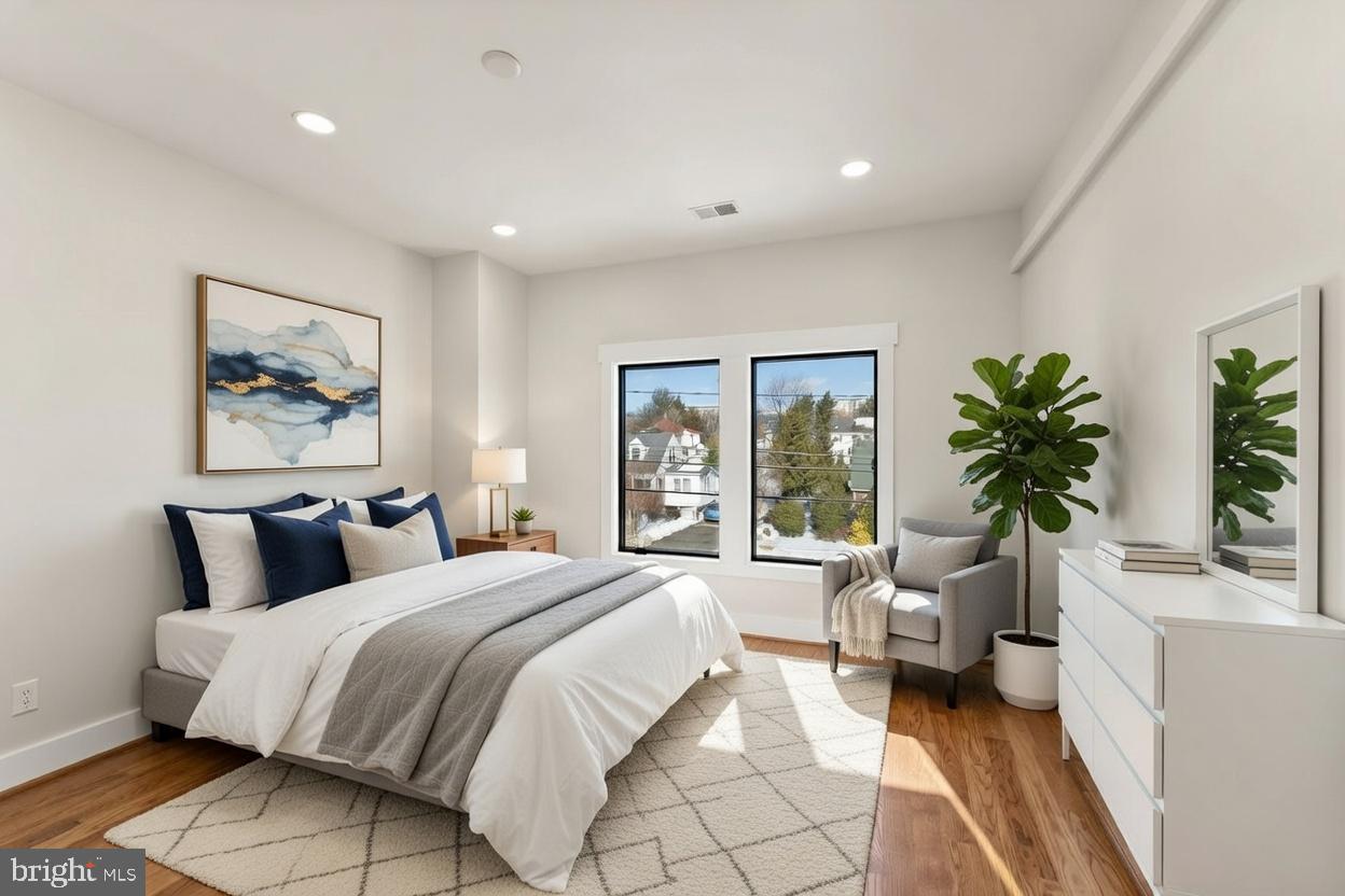 BRANDON VILLAGE - Residential