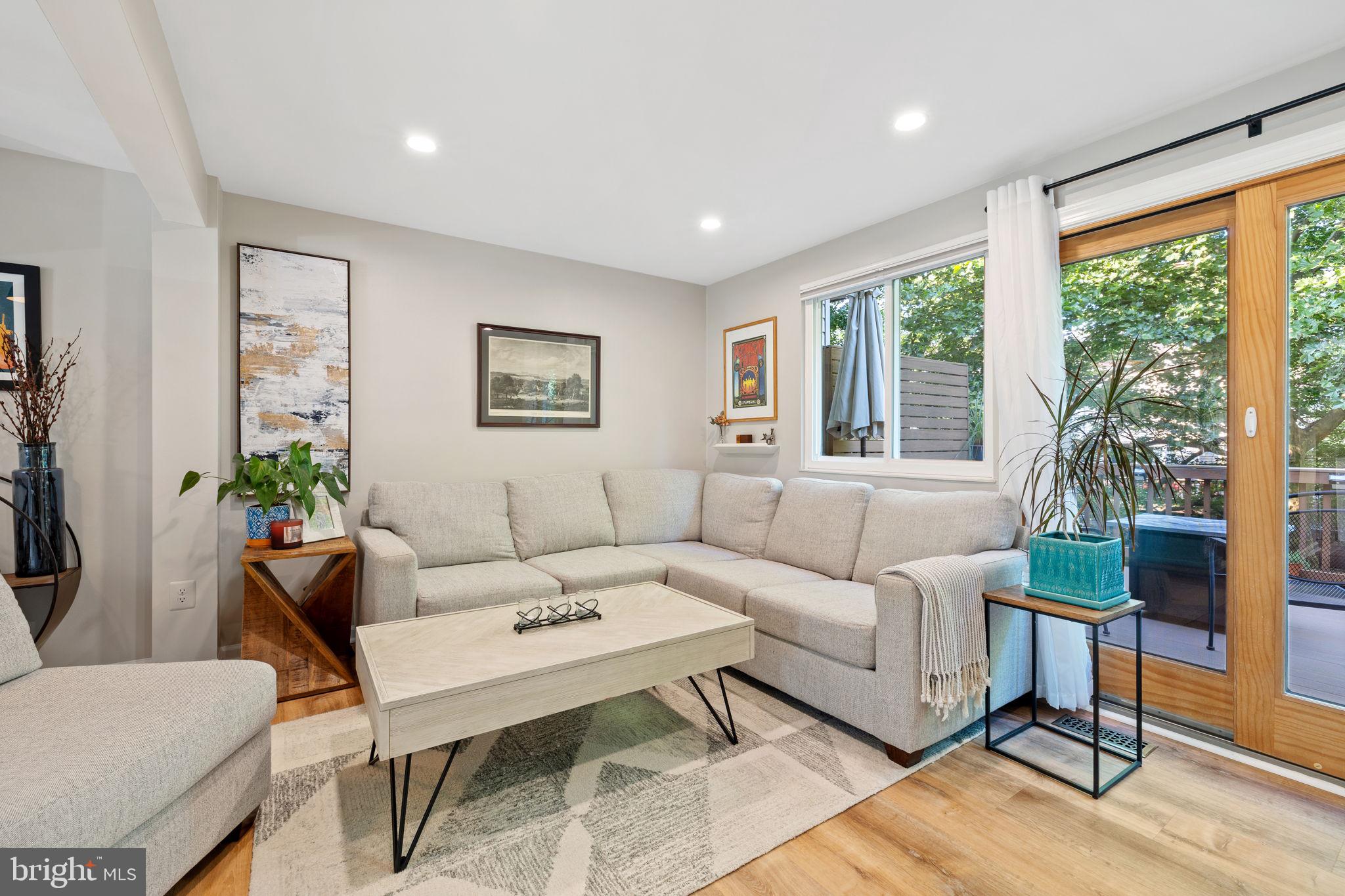 FOXFIELD - Residential Lease