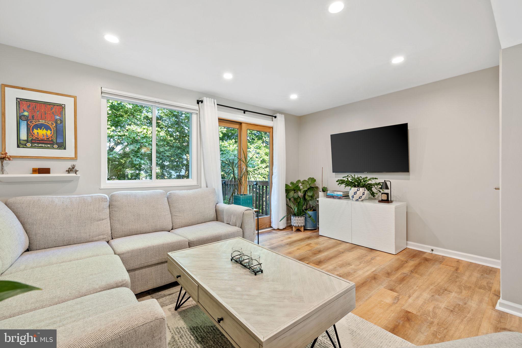 FOXFIELD - Residential Lease