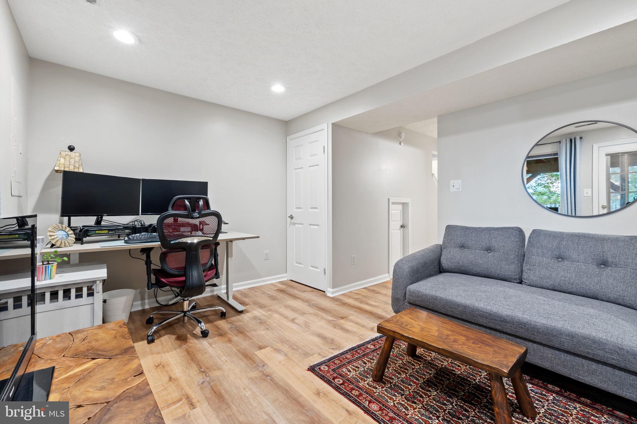 FOXFIELD - Residential Lease