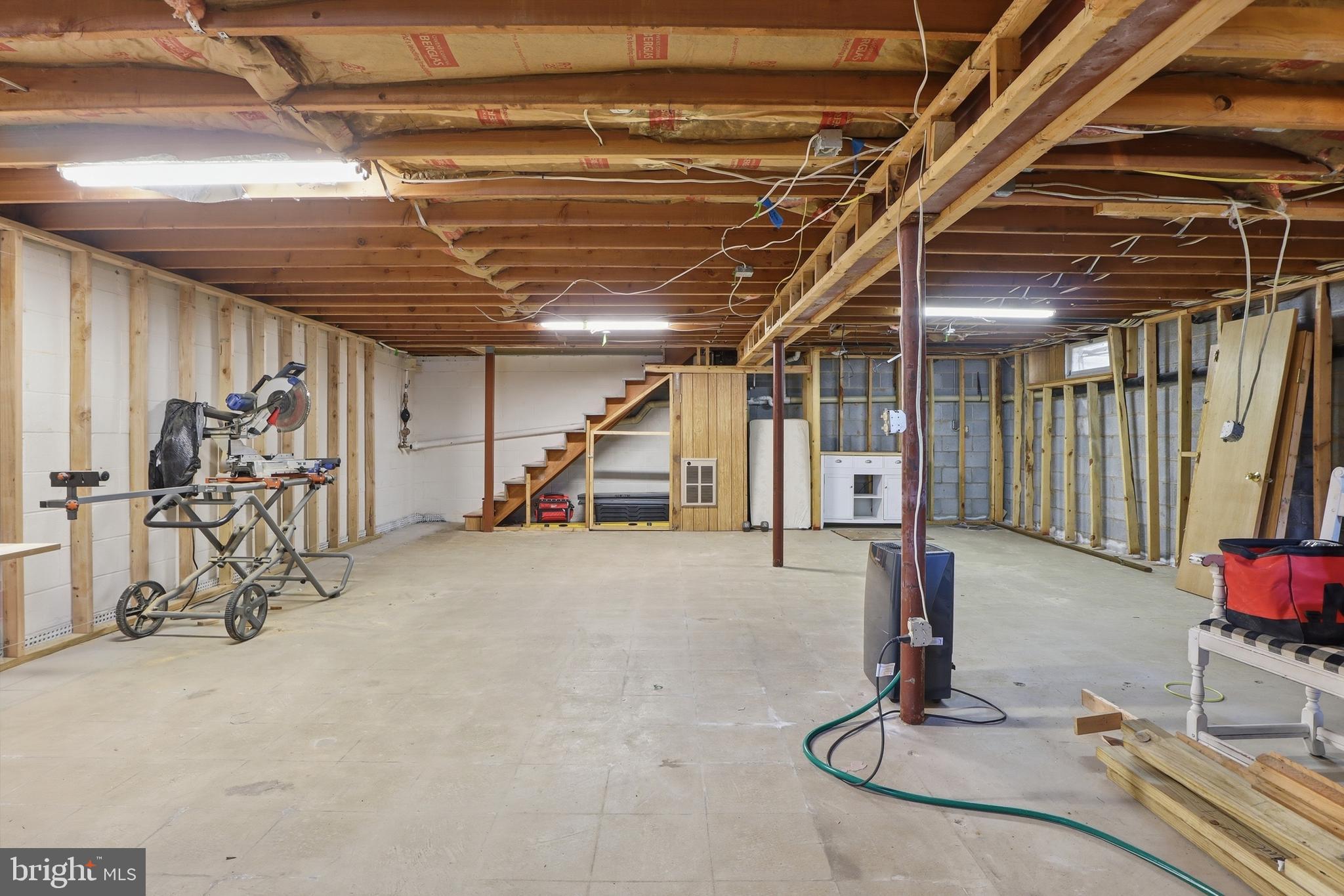LAMBLEY ACRES - Residential