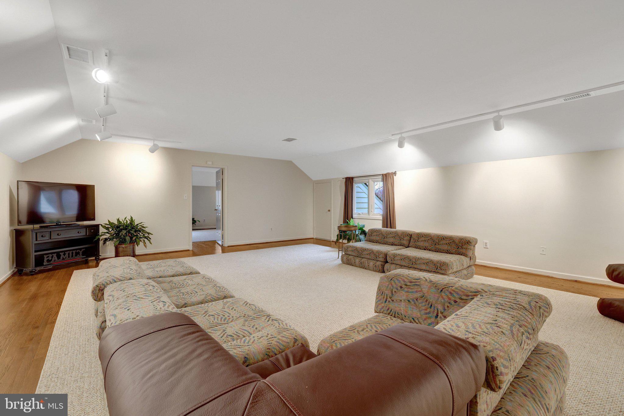 EVERMAY - Residential