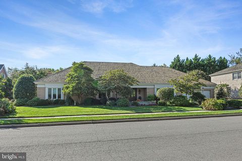 Photo of 6304 Dunaway Court, MCLEAN, VA 22101 (MLS # VAFX2286672)