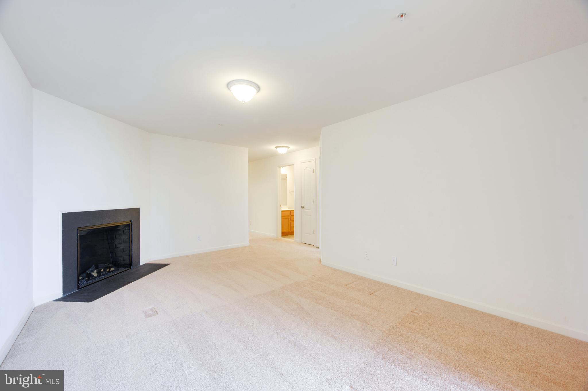 POTOMAC CLUB - Residential