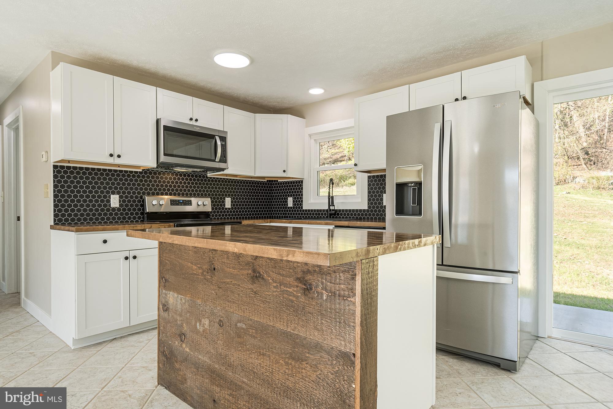 NEW GERMANY ROAD - Residential