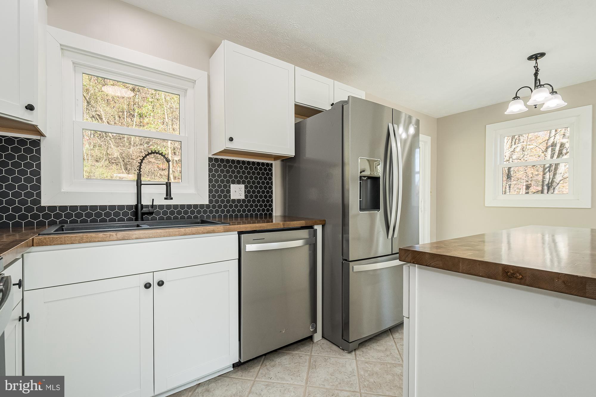 NEW GERMANY ROAD - Residential