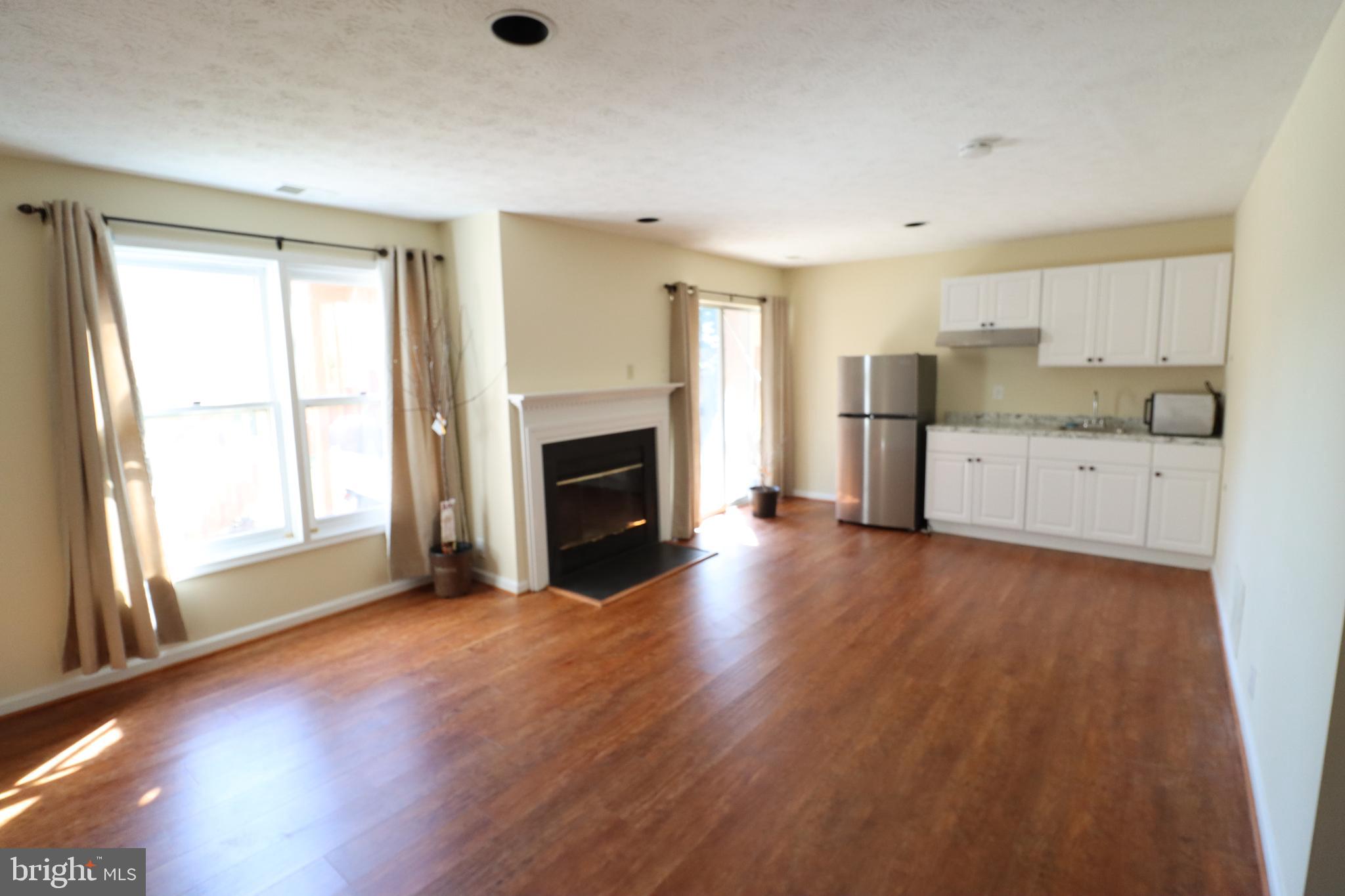 CEDAR WOODS - Residential Lease