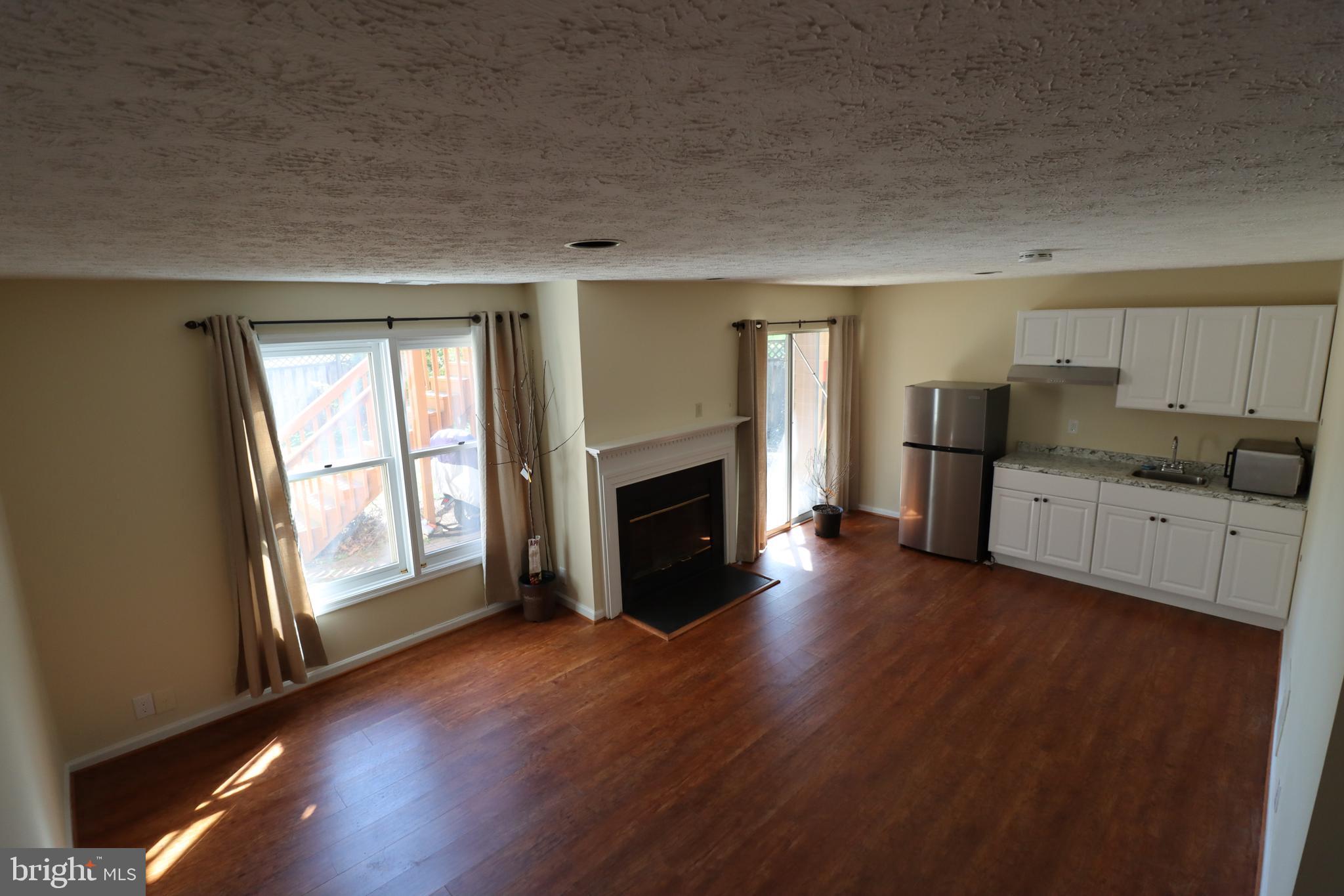 CEDAR WOODS - Residential Lease