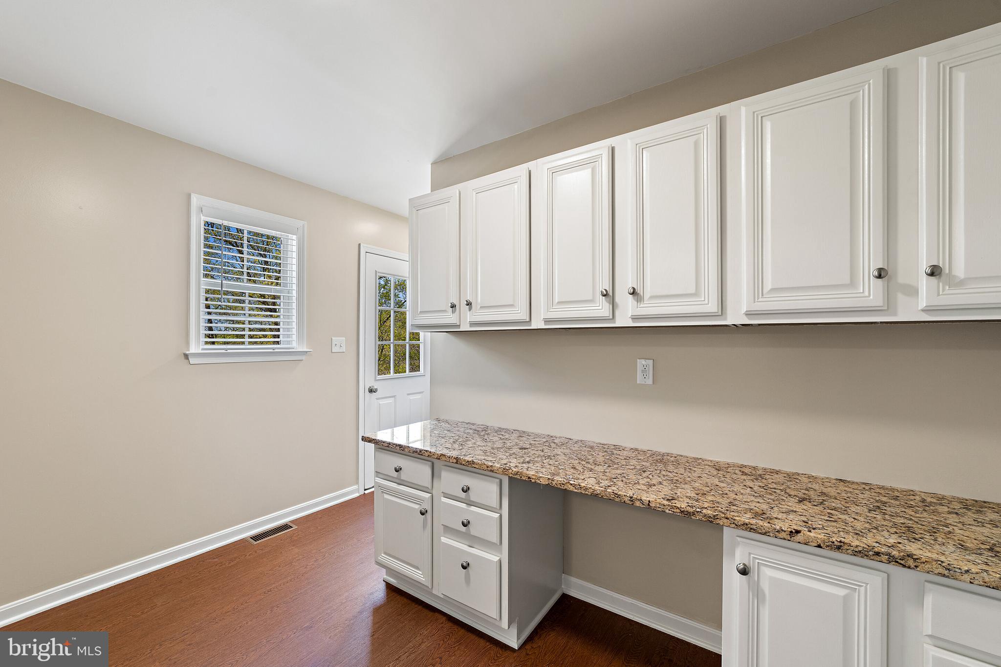 WINCHESTER - Residential