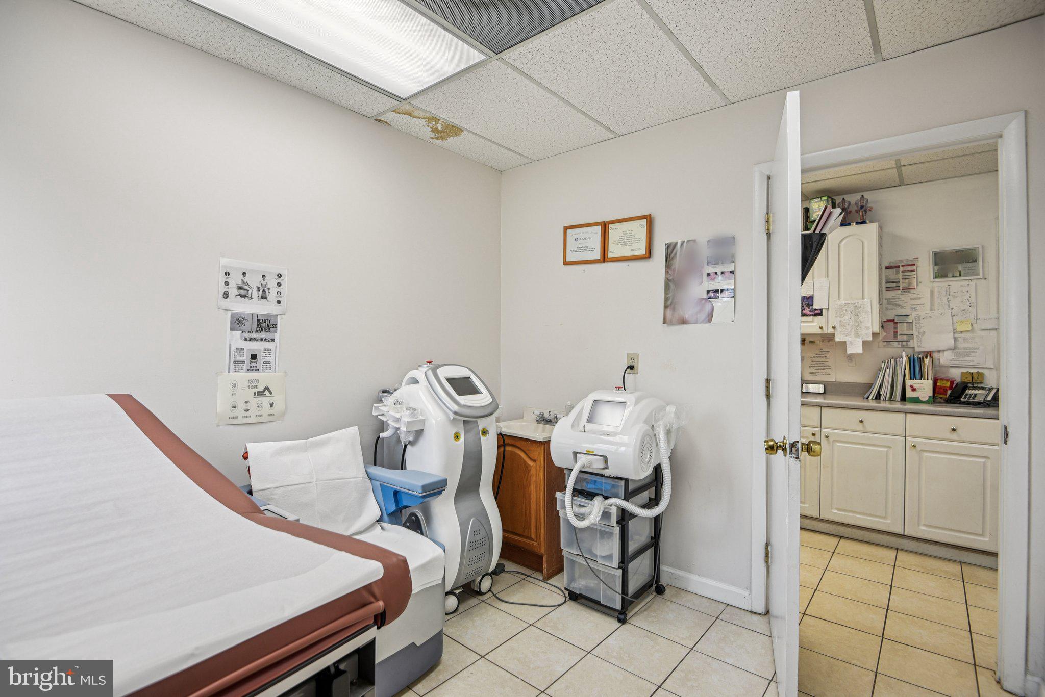 GAITHERSBURG - Commercial Sale