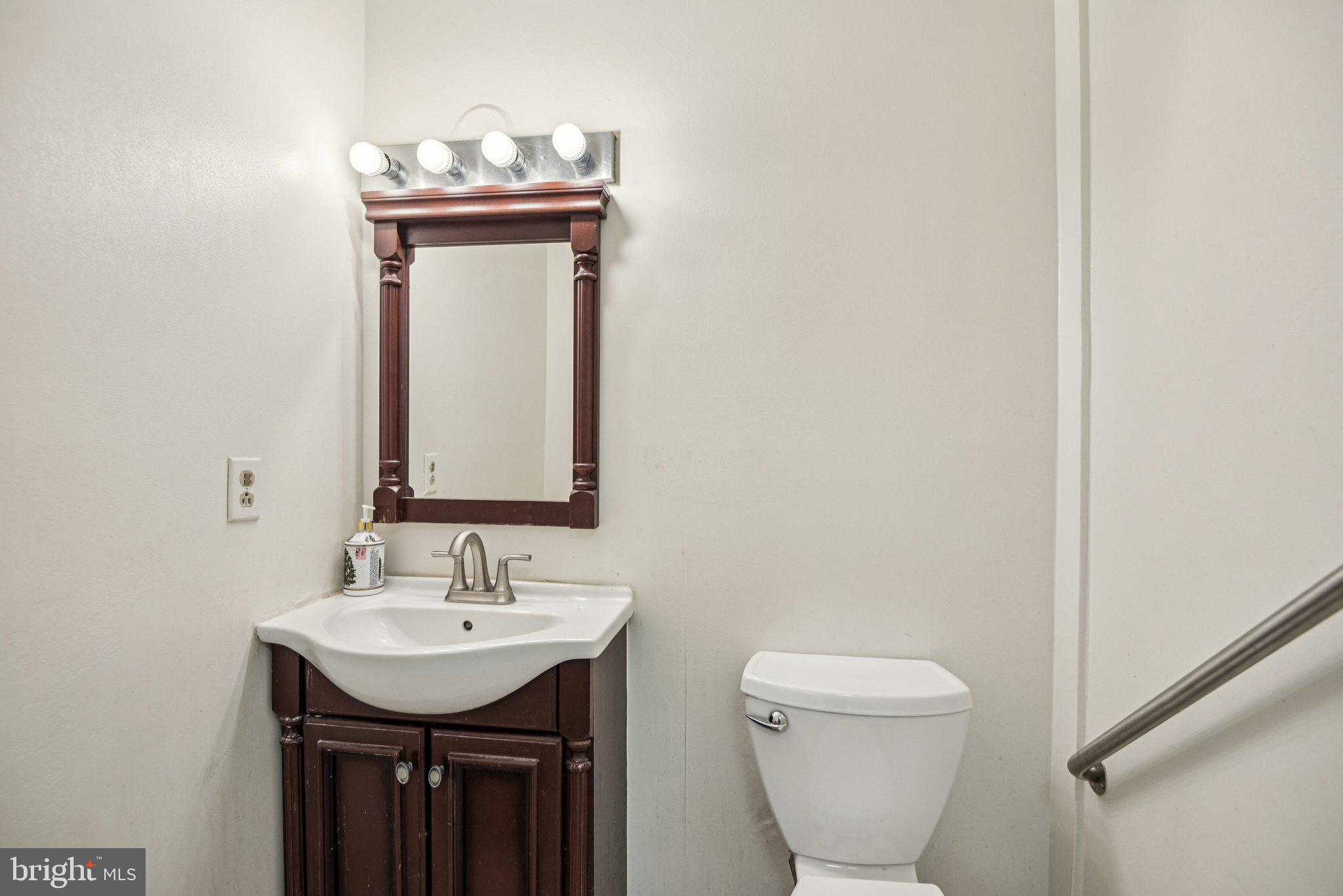 GAITHERSBURG - Commercial Sale