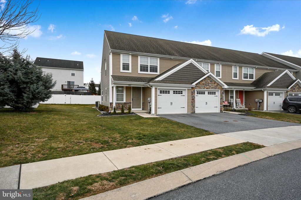 Photo of 362 Cedar Hollow, MANHEIM, PA 17545 (MLS # PALA2081758)