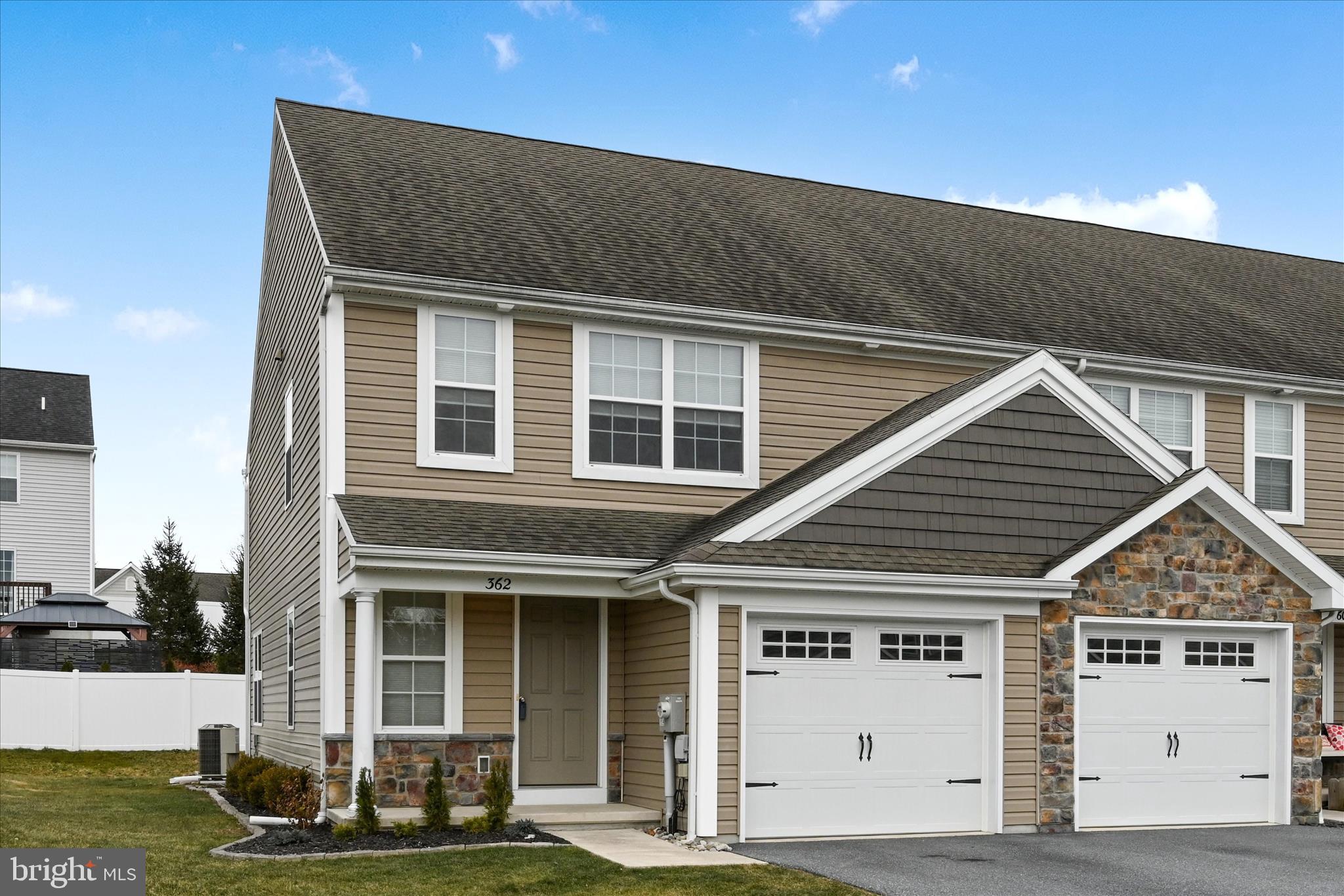 CEDAR HOLLOW - Residential