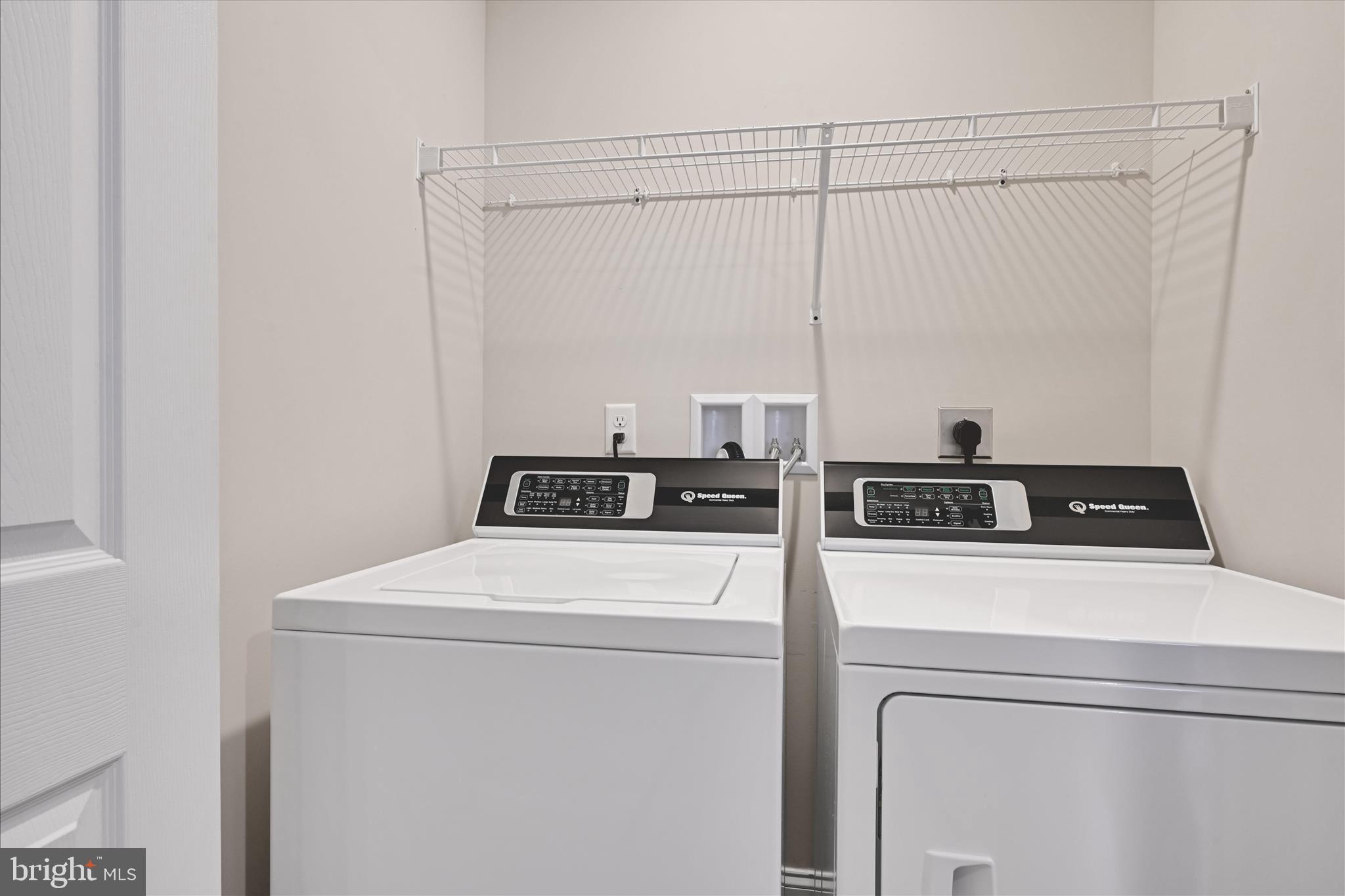 CEDAR HOLLOW - Residential