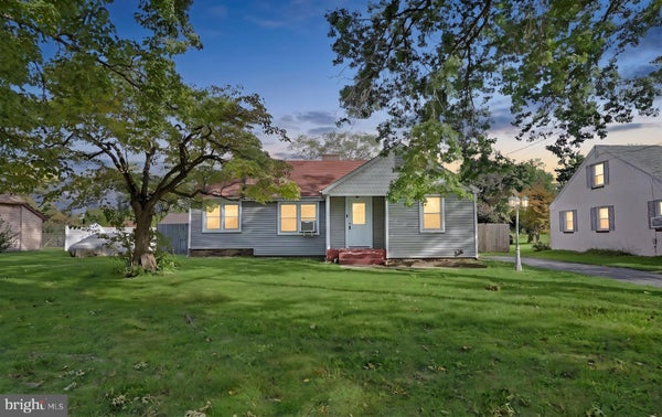 16 LINDEN RD, BORDENTOWN, NJ 08505 - Image 92dfffffe51cb845461eb531c7e722f1/2467688726
