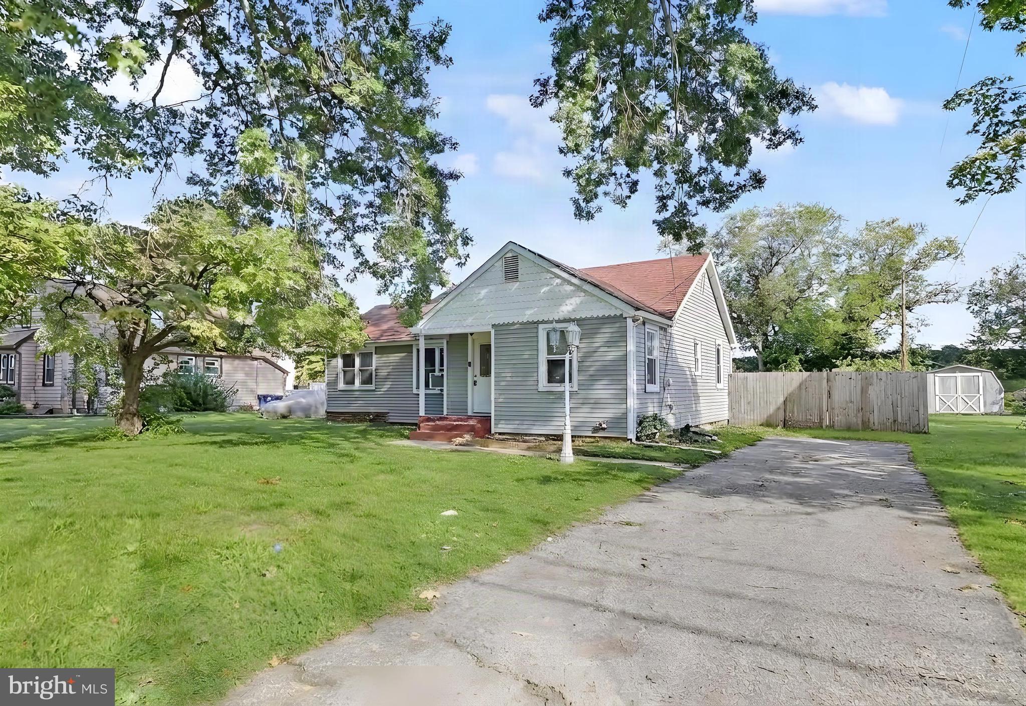 16 LINDEN ROAD