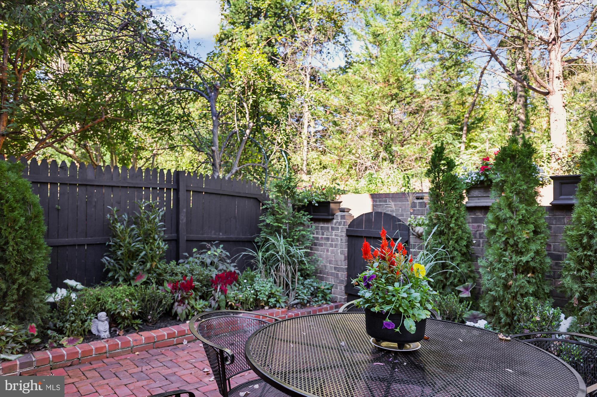 HALLCREST HEIGHTS - Residential