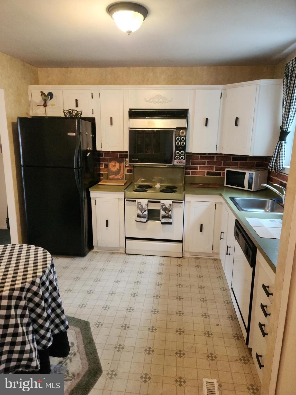 ELVATON TOWNE CONDO - Residential