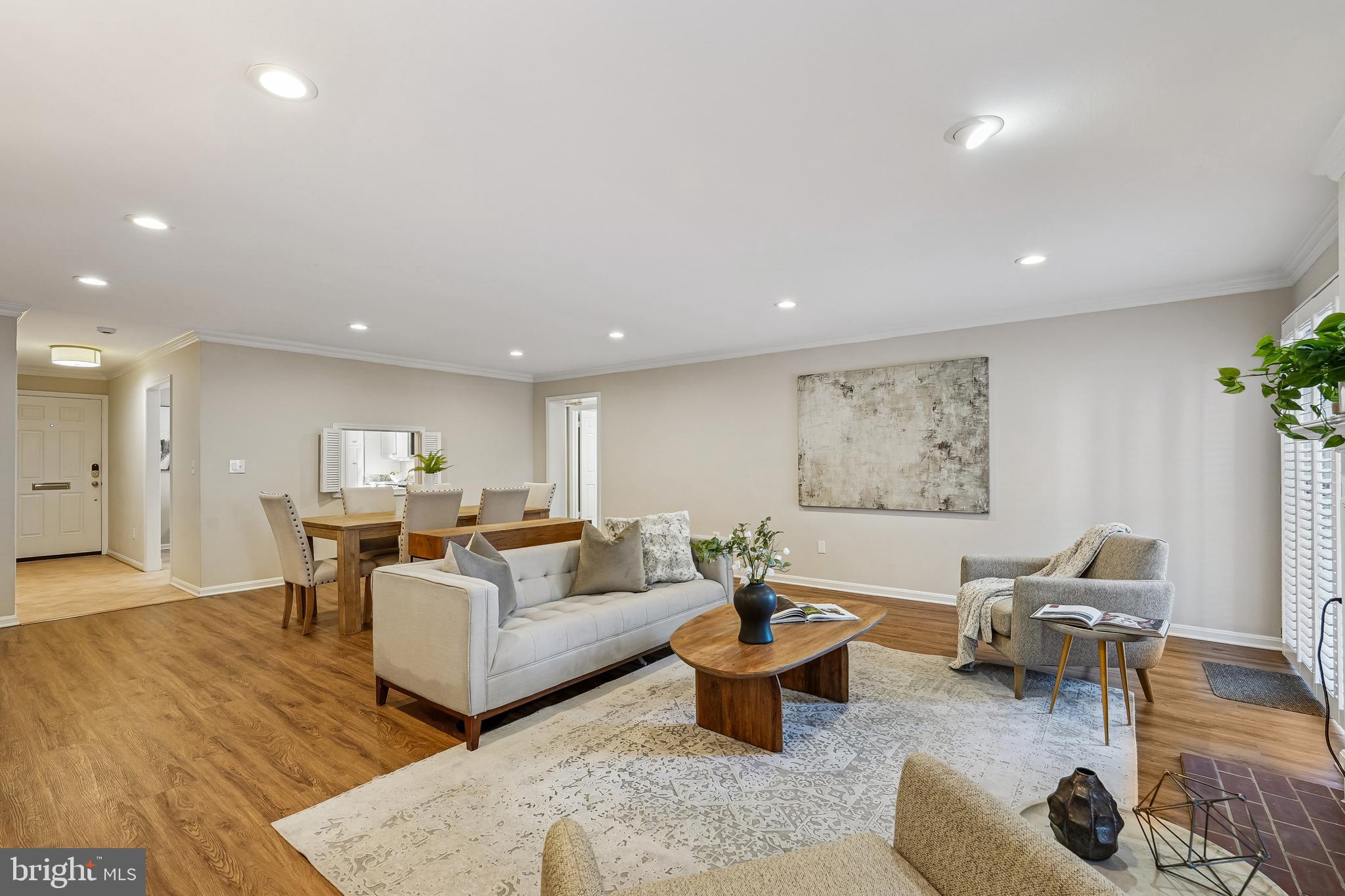 SUMNER SQUARE - Residential