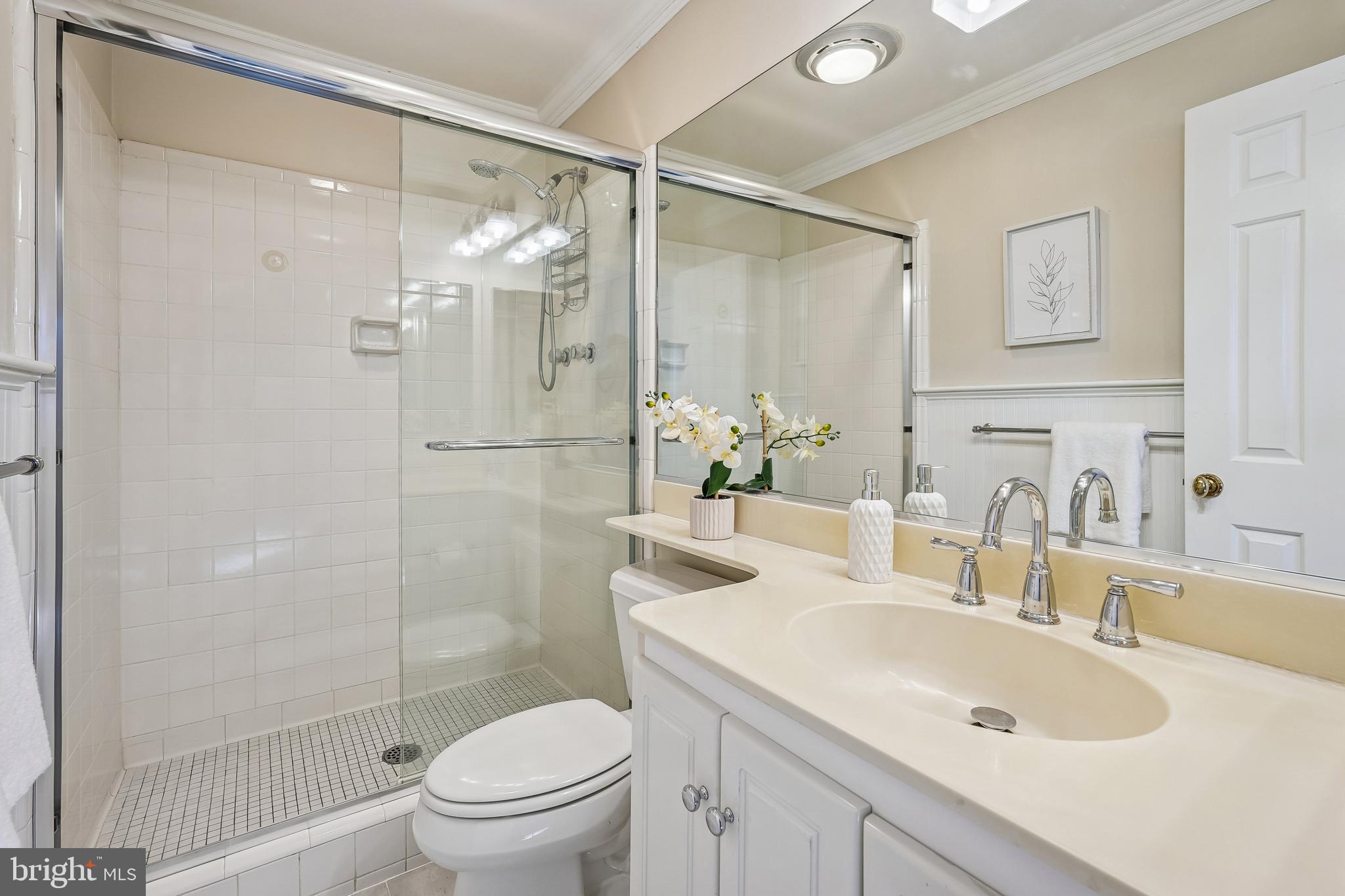 SUMNER SQUARE - Residential