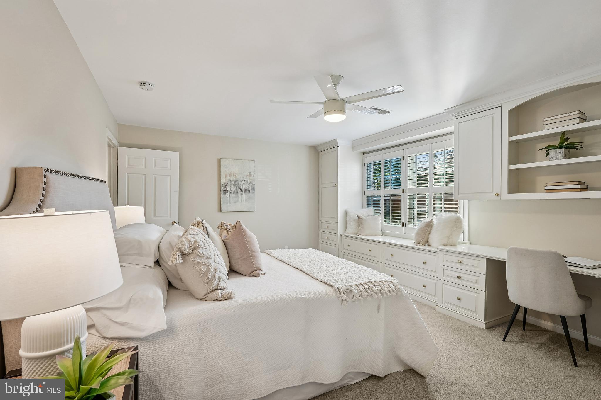 SUMNER SQUARE - Residential