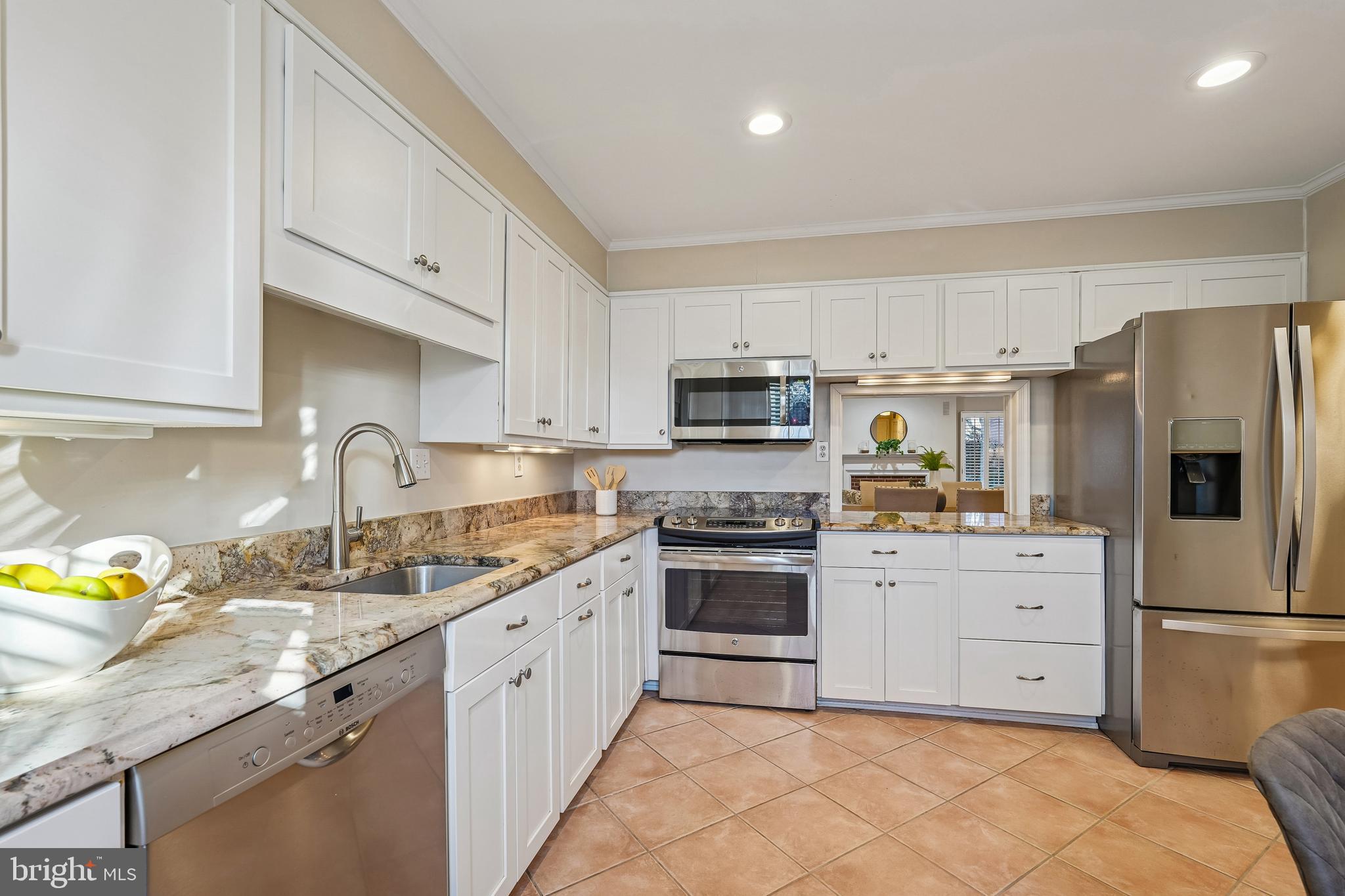 4821 SANGAMORE ROAD 12