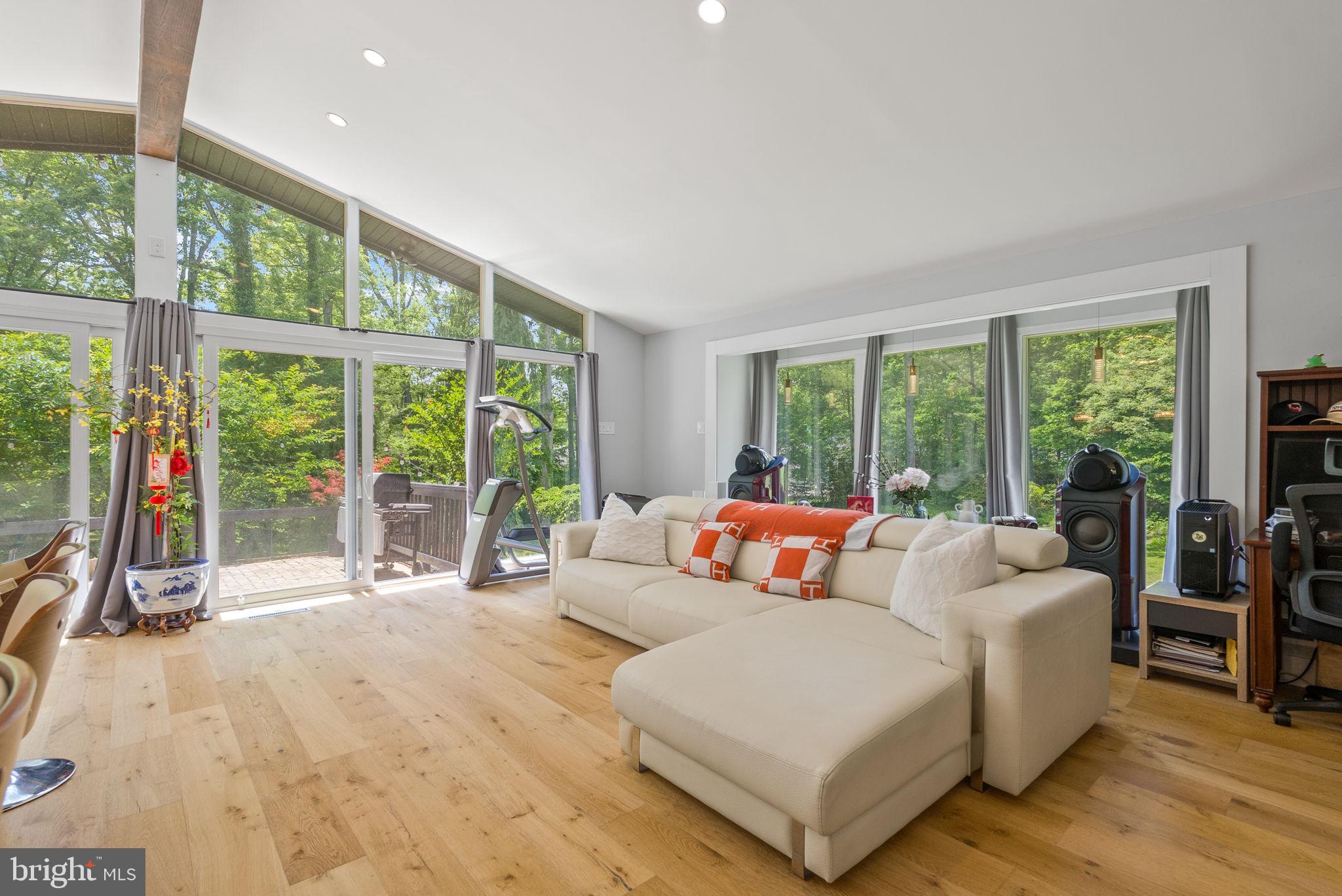 MANTUA - Residential