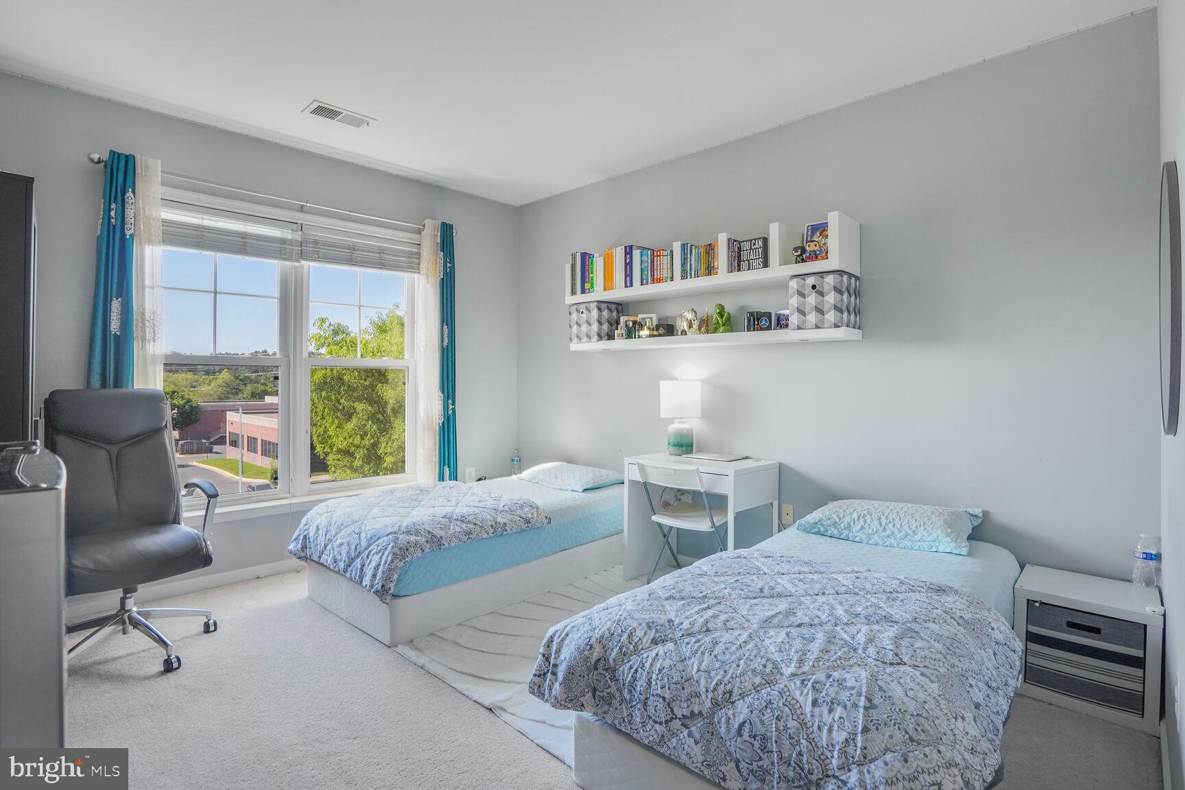 CHANTILLY PARK - Residential