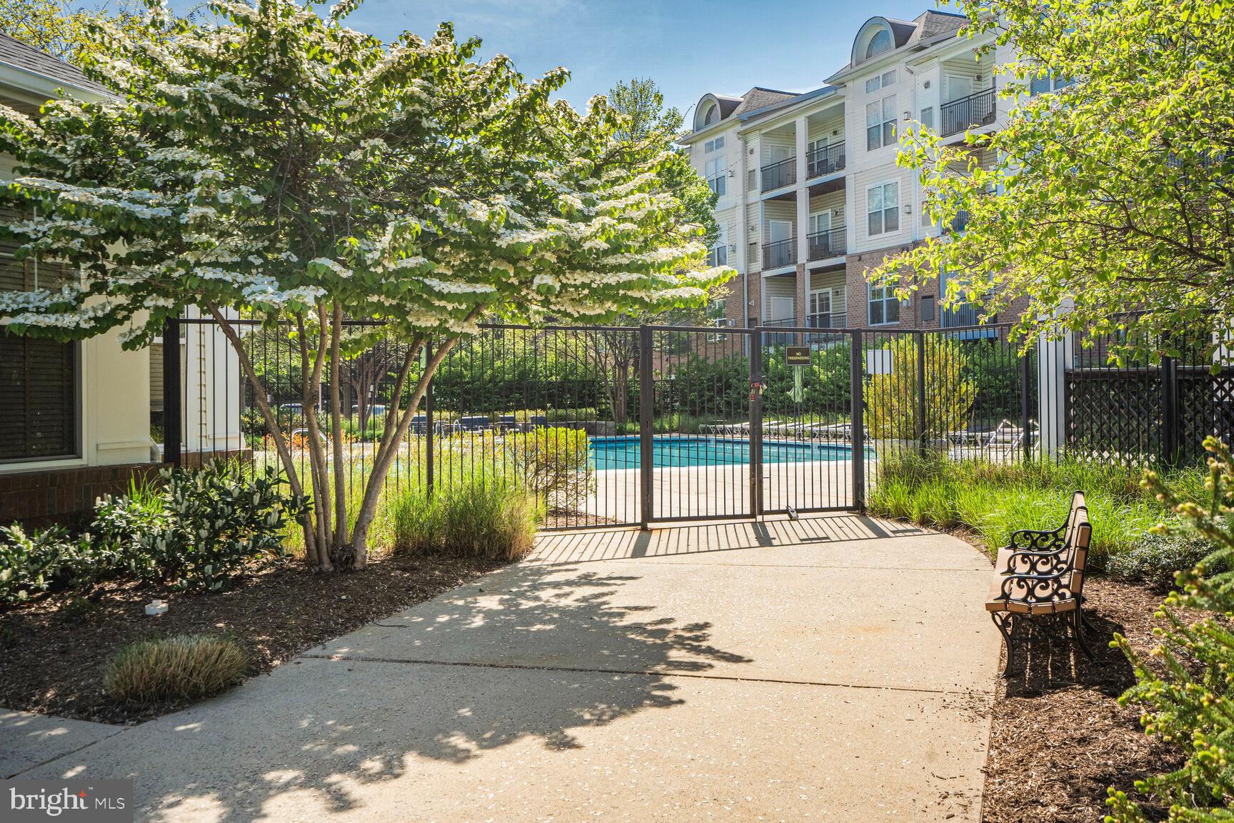 CHANTILLY PARK - Residential