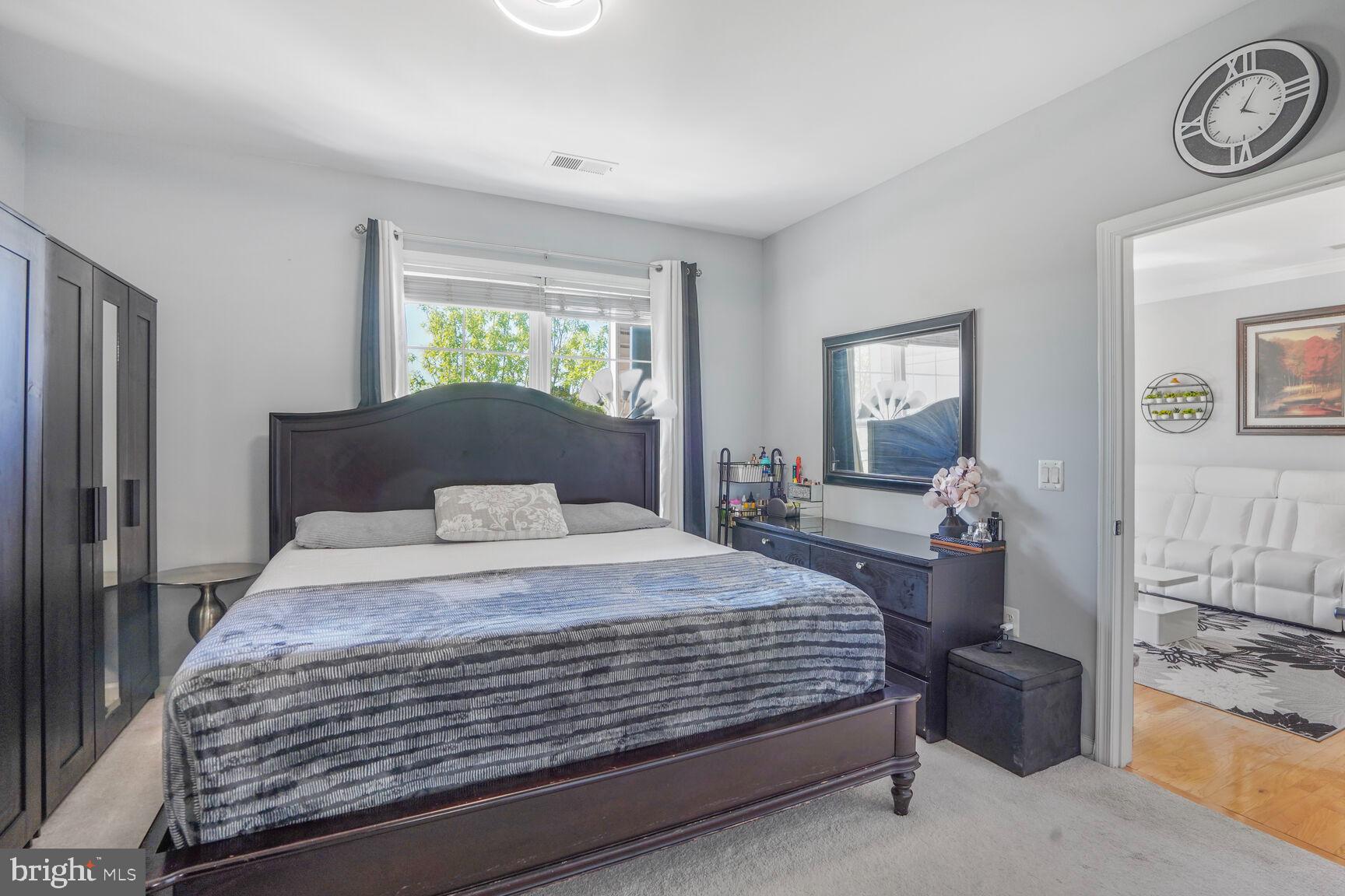 CHANTILLY PARK - Residential